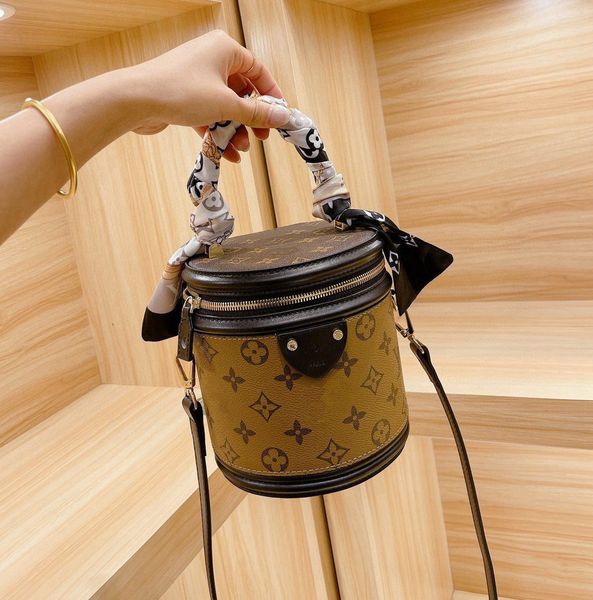 luxury designers brand classic bags leather women handbag shoulder bag crossbody purse -l7362, Red;black
luxury designers brand classic bags leather women handbag shoulder bag crossbody purse -l7362, Red;black