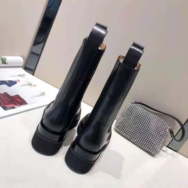 fashion designer customized logo women's boots leather material anti slip rubber sole luxury comfort exquisite technology 35-40, Black
fashion designer customized logo women's boots leather material anti slip rubber sole luxury comfort exquisite technology 35-40, Black