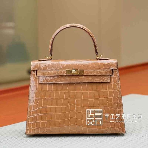 designer handbags 2021 women's herme bag kellys bag nile crocodile pickup strange color 25cm gold buckle single shoulder diagonal bag b
designer handbags 2021 women's herme bag kellys bag nile crocodile pickup strange color 25cm gold buckle single shoulder diagonal bag b