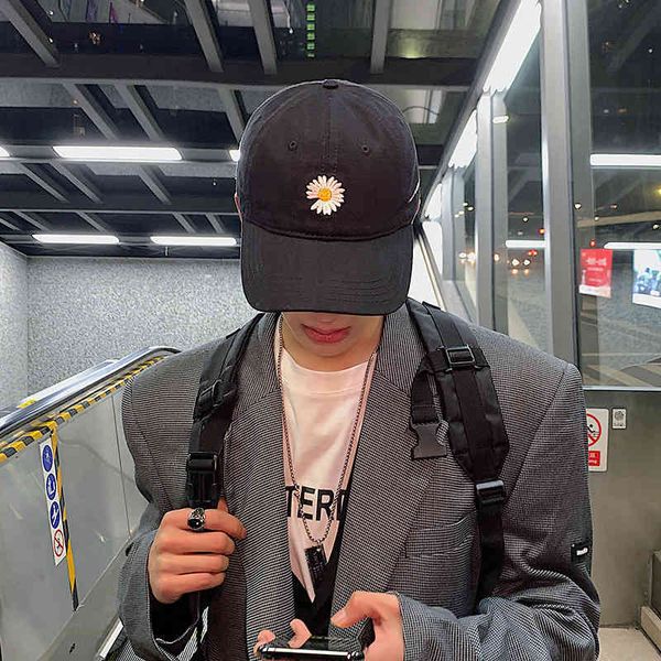 hat men's trendy korean versatile face in summer small cap chaozhou brand daisy baseball sunscreen, Blue;gray
hat men's trendy korean versatile face in summer small cap chaozhou brand daisy baseball sunscreen, Blue;gray