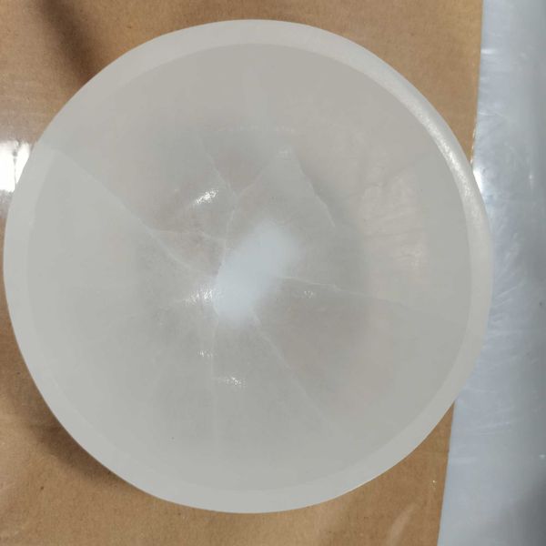 natural hand carved gypsum selenite bowl shape crystal healing gemstone h1015, Black
natural hand carved gypsum selenite bowl shape crystal healing gemstone h1015, Black