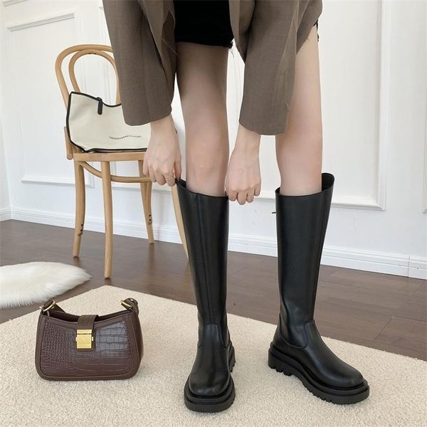 boots the women's autumn are 2021 over korean version fashionable and thick bottomed handsome, Black
boots the women's autumn are 2021 over korean version fashionable and thick bottomed handsome, Black