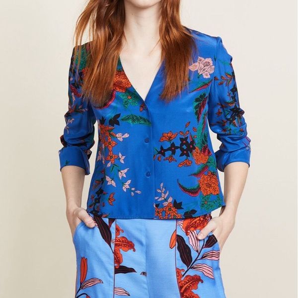 shirt 2021 early spring fashion all-match blue bay print v-neck long-sleeved comfortable silk mdjy, White
shirt 2021 early spring fashion all-match blue bay print v-neck long-sleeved comfortable silk mdjy, White