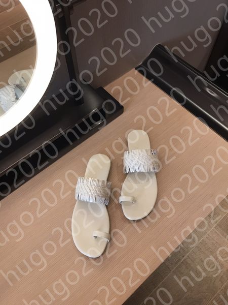 luxury designer slippers man women letter embroidery design leather flat shoes pantoufle summer beach lady 35~45 with box 02, Black
luxury designer slippers man women letter embroidery design leather flat shoes pantoufle summer beach lady 35~45 with box 02, Black