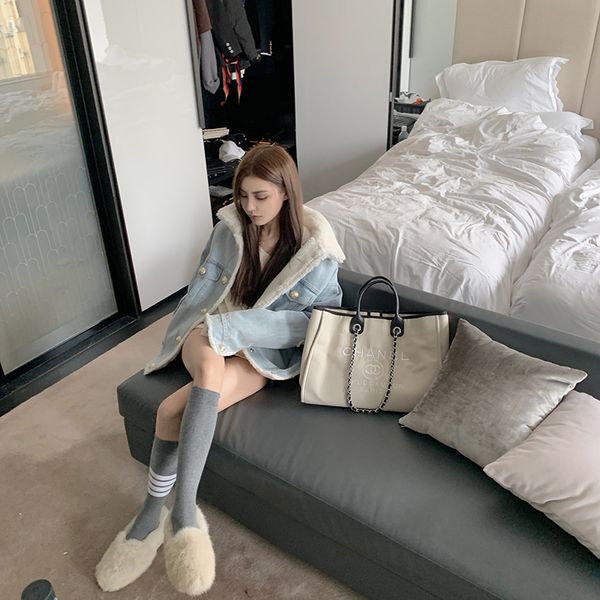 2021 winter new cashmere thickened warm loose korean thin versatile lamb wool denim cotton jacket fashion, Tan;black
2021 winter new cashmere thickened warm loose korean thin versatile lamb wool denim cotton jacket fashion, Tan;black