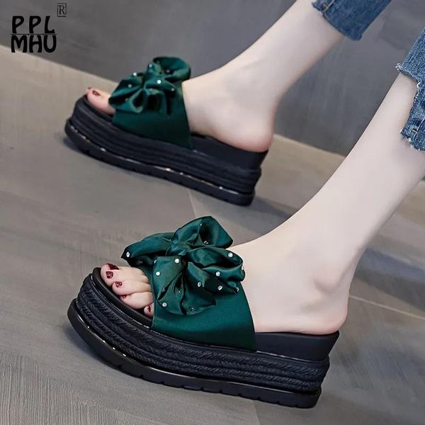 slippers fashion summer butterfly-knot platform woman korean style silk rhinestone beach shoes 2021retro non-slip heighten, Black
slippers fashion summer butterfly-knot platform woman korean style silk rhinestone beach shoes 2021retro non-slip heighten, Black