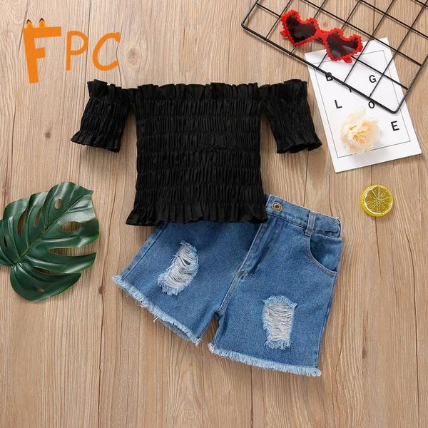 clothing sets black bandeau and hole denim shorts casual children sheath off shoulder slash neck two-piece suit 1-6t girls, White
clothing sets black bandeau and hole denim shorts casual children sheath off shoulder slash neck two-piece suit 1-6t girls, White