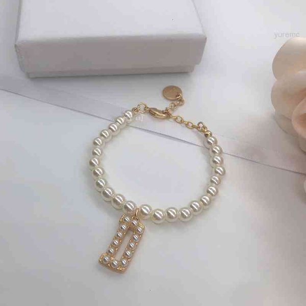 luxury designer fashion necklace dijia ins minority design high sense d letter pearl female clavicle chain korean version simple, Red;brown
luxury designer fashion necklace dijia ins minority design high sense d letter pearl female clavicle chain korean version simple, Red;brown