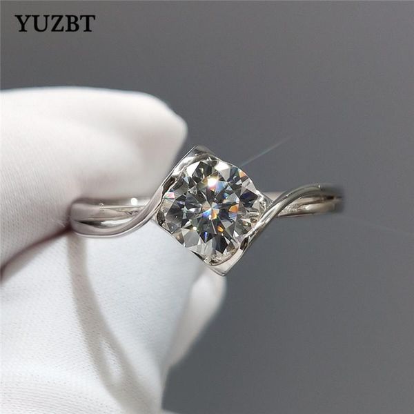 cluster rings yuzbt 1 ct 6.5mm gemstone brilliant cut diamond test past d color moissanite angel ring women solid 925 silver wedding jewelry, Golden;silver
cluster rings yuzbt 1 ct 6.5mm gemstone brilliant cut diamond test past d color moissanite angel ring women solid 925 silver wedding jewelry, Golden;silver