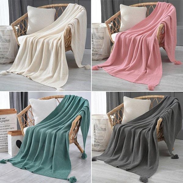 blankets the couch's soap batteries are fitted with ashes, and couch-shaped decoratives covered winter warm bed, manta. blanket
blankets the couch's soap batteries are fitted with ashes, and couch-shaped decoratives covered winter warm bed, manta. blanket