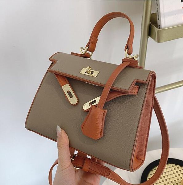 2021 new hand color contrast personalized shoulder fashion yangqi net red kelly messenger bag
2021 new hand color contrast personalized shoulder fashion yangqi net red kelly messenger bag