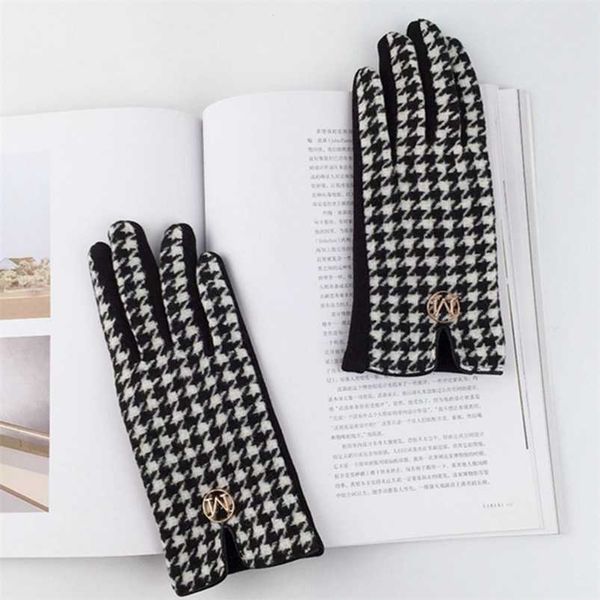 women mittens large lattice wool cashmere thousand bird lattice full finger warm cyclingtouch screen phone gloves guantes 220112, Blue;gray
women mittens large lattice wool cashmere thousand bird lattice full finger warm cyclingtouch screen phone gloves guantes 220112, Blue;gray