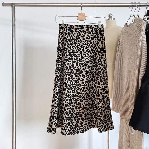 mooirue winter spring fashion high waist leopard print for women mid length korean corduroy a-line skirt spoo, Black
mooirue winter spring fashion high waist leopard print for women mid length korean corduroy a-line skirt spoo, Black