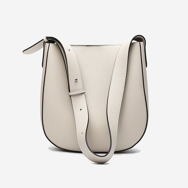 korean bucket 2021 leather women's large capacity messenger versatile one shoulder sub mother chaotuote baghqi2
korean bucket 2021 leather women's large capacity messenger versatile one shoulder sub mother chaotuote baghqi2