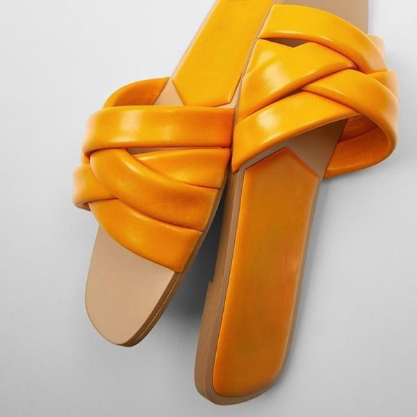 slippers 2021 light luxury women's shoes orange square head cross strap quilted flat sheepskin sandals, Black
slippers 2021 light luxury women's shoes orange square head cross strap quilted flat sheepskin sandals, Black