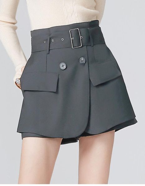 women's shorts 2021 autumn office ladies professional wild wide-leg pants high-waist female black casual stitching, White;black
women's shorts 2021 autumn office ladies professional wild wide-leg pants high-waist female black casual stitching, White;black