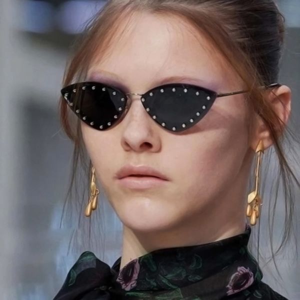 individual cat eye form non women's sunglasses rock style alloy decoration sunglasses for women uv400 glasses wholesale, White;black
individual cat eye form non women's sunglasses rock style alloy decoration sunglasses for women uv400 glasses wholesale, White;black