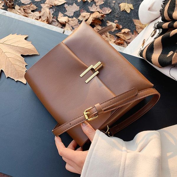 vintage square crossbody bag 2021 pu leather women's designer handbag capacity shoulder messenger bags
vintage square crossbody bag 2021 pu leather women's designer handbag capacity shoulder messenger bags
