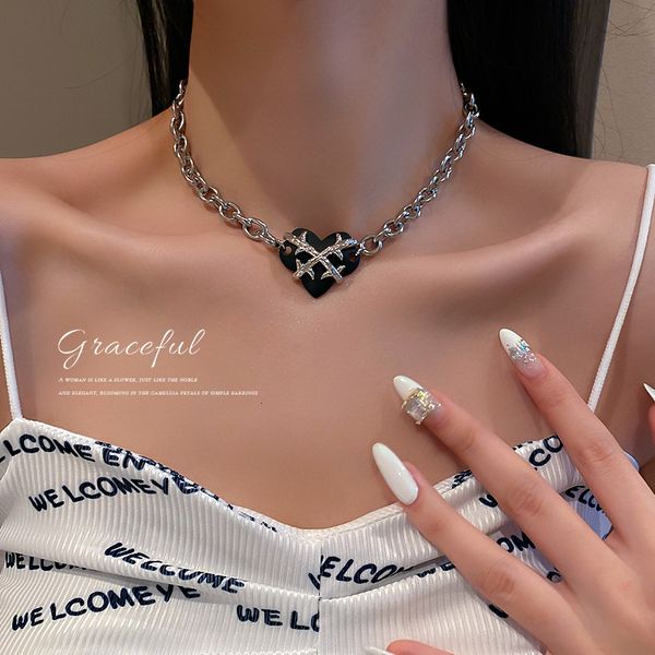 amulet pendants korean hip hop style thorns love necklace metal cold wind clavicle chain sweet cool high temperament, Golden;silver
amulet pendants korean hip hop style thorns love necklace metal cold wind clavicle chain sweet cool high temperament, Golden;silver