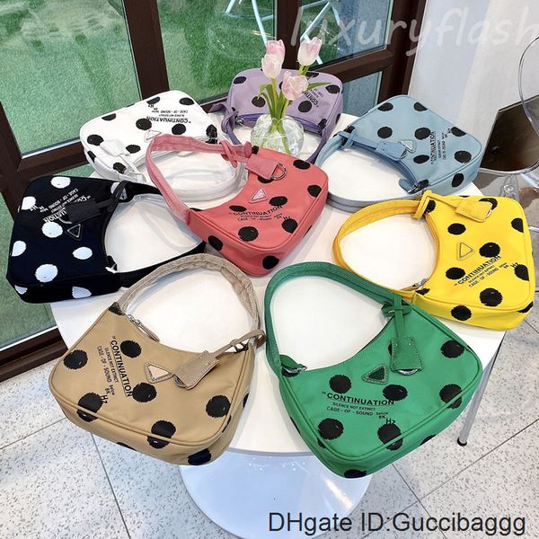 summer newtest designers shoulder bags polka dot ladies underarm bag handbags fashion 2021 canvas purse luxurys simple handbag
summer newtest designers shoulder bags polka dot ladies underarm bag handbags fashion 2021 canvas purse luxurys simple handbag