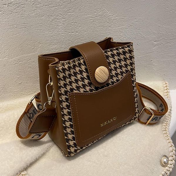 shoulder bags autumn/winter -selling bag 2021 female ins niche lattice messenger fashion bucket
shoulder bags autumn/winter -selling bag 2021 female ins niche lattice messenger fashion bucket