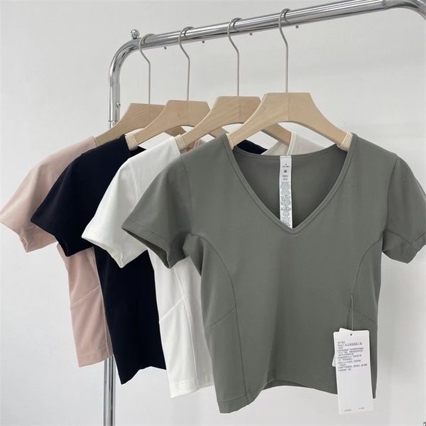 yoga clothes lulu with women's summer v-neck sports sleeve nude tight breathable short t-shirt, Gray
yoga clothes lulu with women's summer v-neck sports sleeve nude tight breathable short t-shirt, Gray