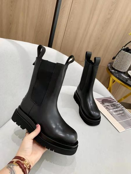women designer boots martin desert boot flamingos love arrow 100% real leather medal coarse non-slip winter shoes size us6-11, Black
women designer boots martin desert boot flamingos love arrow 100% real leather medal coarse non-slip winter shoes size us6-11, Black