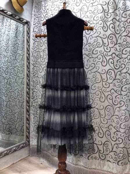 capris knitted 2021 autumn winter style women cascading ruffle mesh patchwork sleeveless mid-calf casual long sweater, Black;gray
capris knitted 2021 autumn winter style women cascading ruffle mesh patchwork sleeveless mid-calf casual long sweater, Black;gray