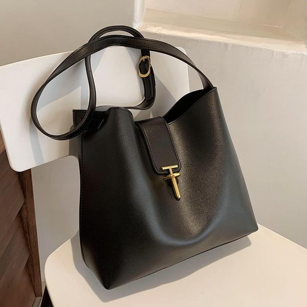 waist bags large capacity simple solid color pu leather bucket crossbody bag for women 2021 female brand shoulder handbags and purses
waist bags large capacity simple solid color pu leather bucket crossbody bag for women 2021 female brand shoulder handbags and purses