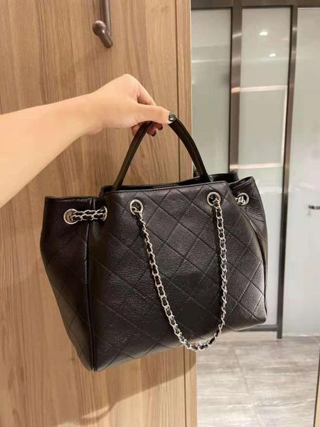 evening bags brand designer classic fashion leather rhombus 2c lock women's handbags shoulder messenger bag bucket
evening bags brand designer classic fashion leather rhombus 2c lock women's handbags shoulder messenger bag bucket