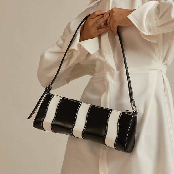 bag fashion brand women's bag 2021 minority designer color contrast stick leisure armpit hand, Black;red
bag fashion brand women's bag 2021 minority designer color contrast stick leisure armpit hand, Black;red