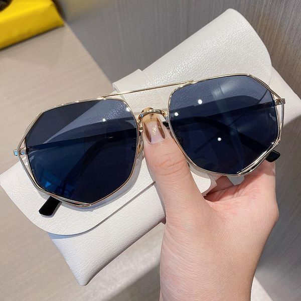 sunglasses double beam luxury for women irregular material metal female ocean lens balck decorative vintage glasses fashion, White;black
sunglasses double beam luxury for women irregular material metal female ocean lens balck decorative vintage glasses fashion, White;black