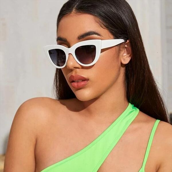 classic cat eye womens sunglasses thick pc frame vintage sun glasses for travel vacation seaside uv400, White;black
classic cat eye womens sunglasses thick pc frame vintage sun glasses for travel vacation seaside uv400, White;black