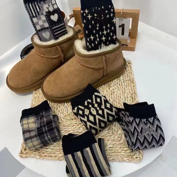 thick warm sport socks women's fashion cotton plaid brand embroidery boots long crew sock comfortable women lady, Black
thick warm sport socks women's fashion cotton plaid brand embroidery boots long crew sock comfortable women lady, Black