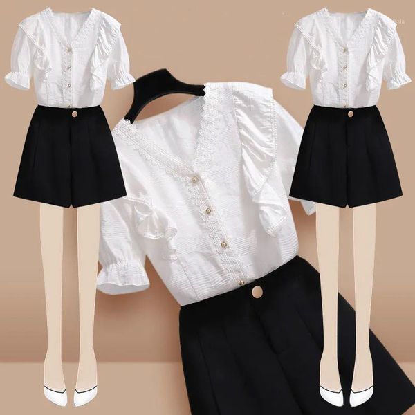 women's tracksuits 2021 fashion suit short sleeve high waist small fragrance wind show thin wide leg shorts set, Gray
women's tracksuits 2021 fashion suit short sleeve high waist small fragrance wind show thin wide leg shorts set, Gray