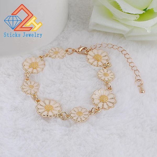charm bracelets trendy flower-shaped women's exquisite gifts fashion accessories classic jewelry, Golden;silver
charm bracelets trendy flower-shaped women's exquisite gifts fashion accessories classic jewelry, Golden;silver