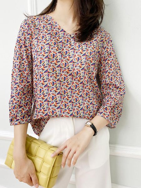 women's blouses & shirts 2021 v-neck blouse vintage print back bow tie lace-up lady shirt and clothes, White
women's blouses & shirts 2021 v-neck blouse vintage print back bow tie lace-up lady shirt and clothes, White