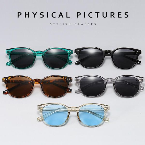 zilead fashionable rivets sunglasses uv-proof colored glasses frames outdoor for ladies, White;black
zilead fashionable rivets sunglasses uv-proof colored glasses frames outdoor for ladies, White;black