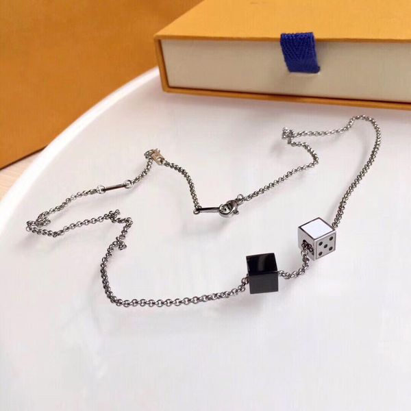 designer necklace plated screw jewelry love clavicle chain with rose gold platinum simple and fashion woman love gift, Silver
designer necklace plated screw jewelry love clavicle chain with rose gold platinum simple and fashion woman love gift, Silver