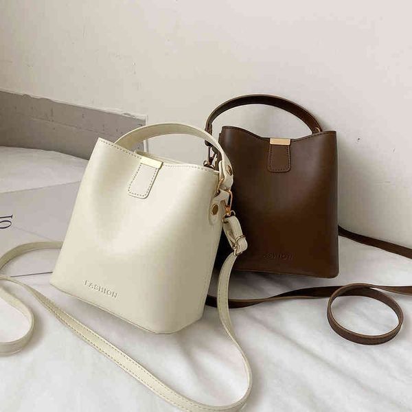 fashion solid color shoulder bags for women 2021 pu leather ladies vintage bucket handbag female travel crossbody
fashion solid color shoulder bags for women 2021 pu leather ladies vintage bucket handbag female travel crossbody