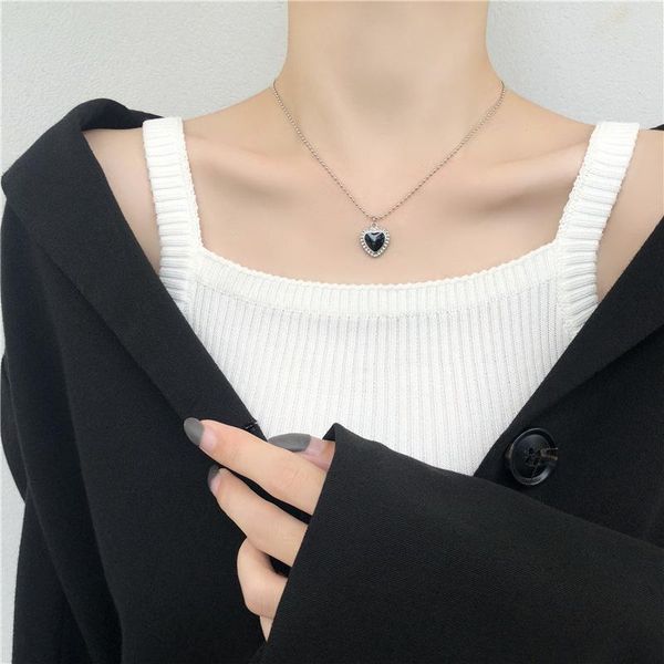 chokers fflacell korean version simple black crystal heart-shaped pendant clavicle chain female personality party necklace jewelry, Golden;silver
chokers fflacell korean version simple black crystal heart-shaped pendant clavicle chain female personality party necklace jewelry, Golden;silver