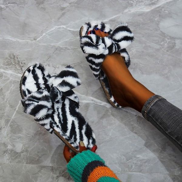 slippers casual plus velvet women's leopard print upper sweet and versatile bowknot decoration home warm 2021, Black
slippers casual plus velvet women's leopard print upper sweet and versatile bowknot decoration home warm 2021, Black