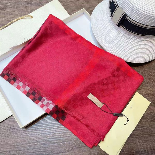 2022 designer retro fashion style scarf, color design and brand collection stripe size 70*190cm 100% silk wool blend. 4 colors, Blue;gray
2022 designer retro fashion style scarf, color design and brand collection stripe size 70*190cm 100% silk wool blend. 4 colors, Blue;gray
