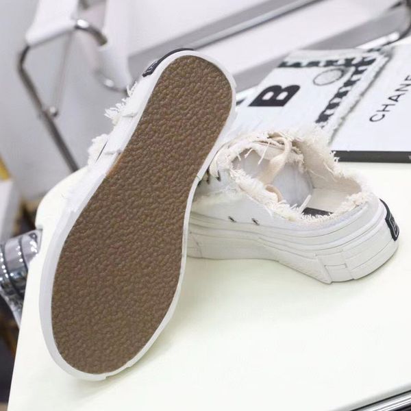 shoes wu jianhaos official website the same slippers, beggar canvas , vulcanized summer thick-soled female 2021 couple new style with box de, Black
shoes wu jianhaos official website the same slippers, beggar canvas , vulcanized summer thick-soled female 2021 couple new style with box de, Black