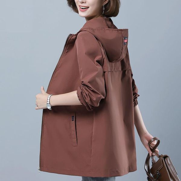 women's jackets 2021 fashion thin women jacket spring autumn casual hooded female windbreaker middle-aged mother outwear coat plus size, Black;brown
women's jackets 2021 fashion thin women jacket spring autumn casual hooded female windbreaker middle-aged mother outwear coat plus size, Black;brown