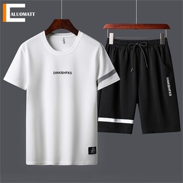 casual men's sets summer tracksuit men print short sleeve t-shirt 2 piece+s quick drying set fashion sportswear male 210806, Gray
casual men's sets summer tracksuit men print short sleeve t-shirt 2 piece+s quick drying set fashion sportswear male 210806, Gray