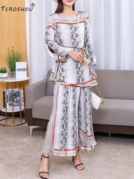 multicolor loose pullover shirt two-piece suit women's autumn style + frills elastic waist wide leg pants two piece, White
multicolor loose pullover shirt two-piece suit women's autumn style + frills elastic waist wide leg pants two piece, White