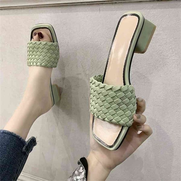 dropshipping women summer slippers thick-heeled leather weave casual ladies slides square toe solid color beach sandals, Black
dropshipping women summer slippers thick-heeled leather weave casual ladies slides square toe solid color beach sandals, Black