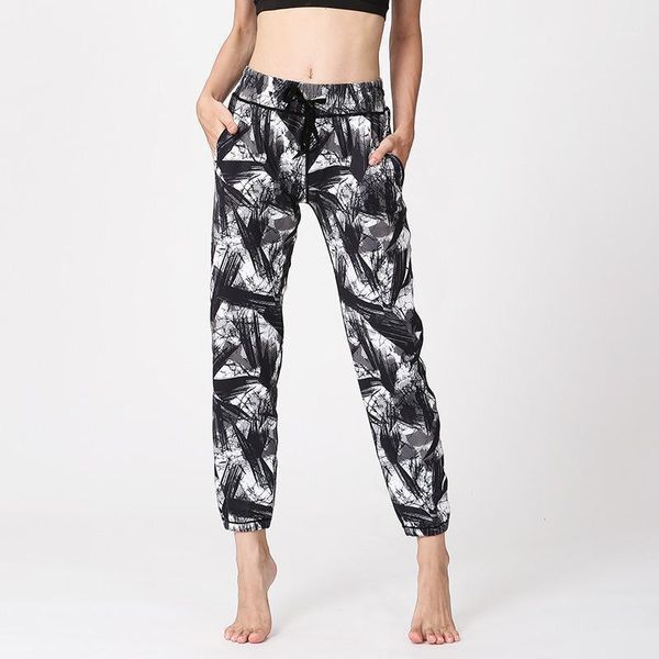 yoga outfit trendy print pants women's high-waisted stretch loose gym quick-drying breathable running
yoga outfit trendy print pants women's high-waisted stretch loose gym quick-drying breathable running