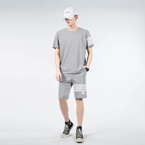 2021 men's and women's famous brand fashion tracksuits summer sportswear short sleeve print pullover set round collar mens with wo, Gray 
2021 men's and women's famous brand fashion tracksuits summer sportswear short sleeve print pullover set round collar mens with wo, Gray